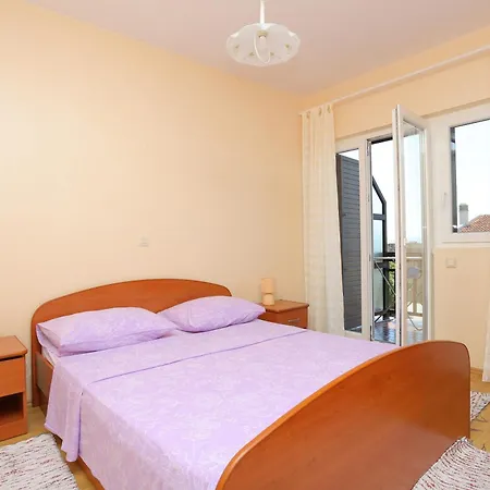 Apartament With A Parking Space - 21270 Makarska