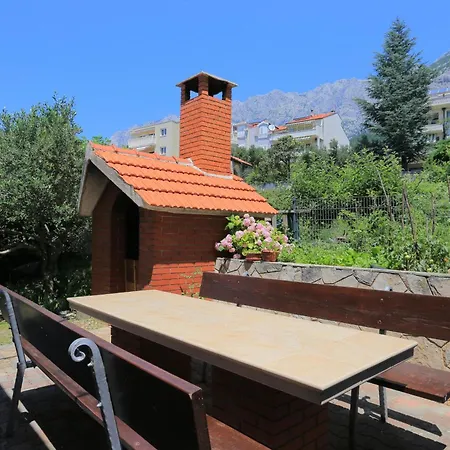 Apartament With A Parking Space - 21270 Makarska